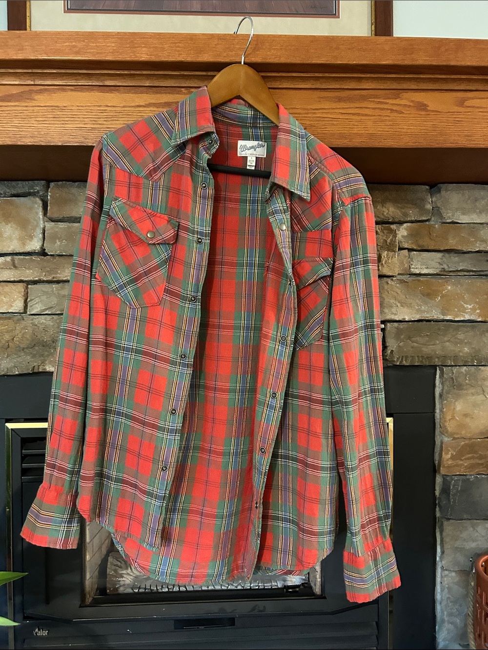 Wrangler Red and Green Plaid Button-Down Shirt